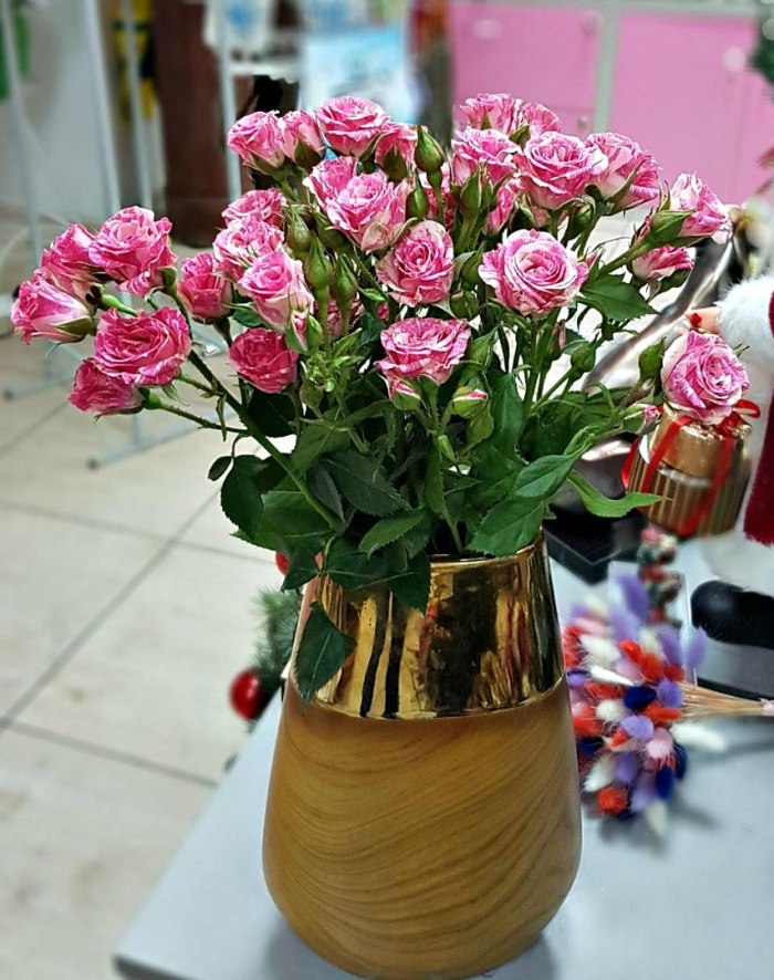 Кустовая роза розовая (поштучно) — доставка цветов Балашихе
